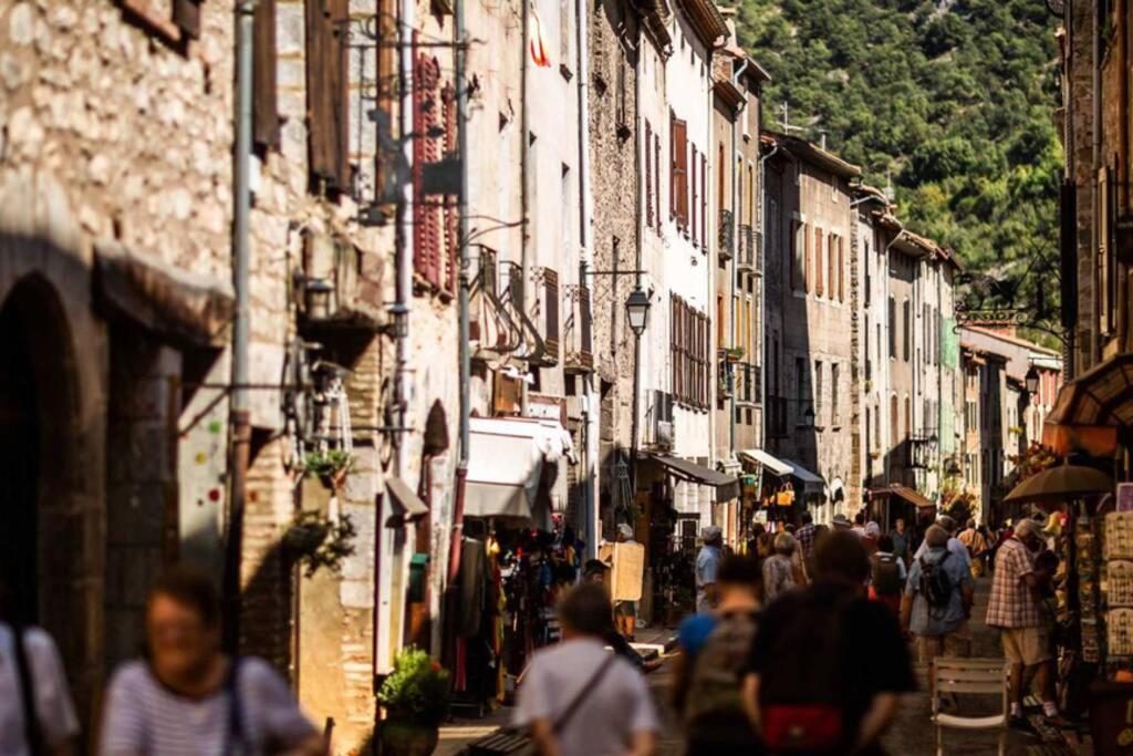 Les Maisons Du Conflent, Maisons Familiales En Pierre Au Coeur Des Remparts Villefranche-de-Conflent Luaran gambar