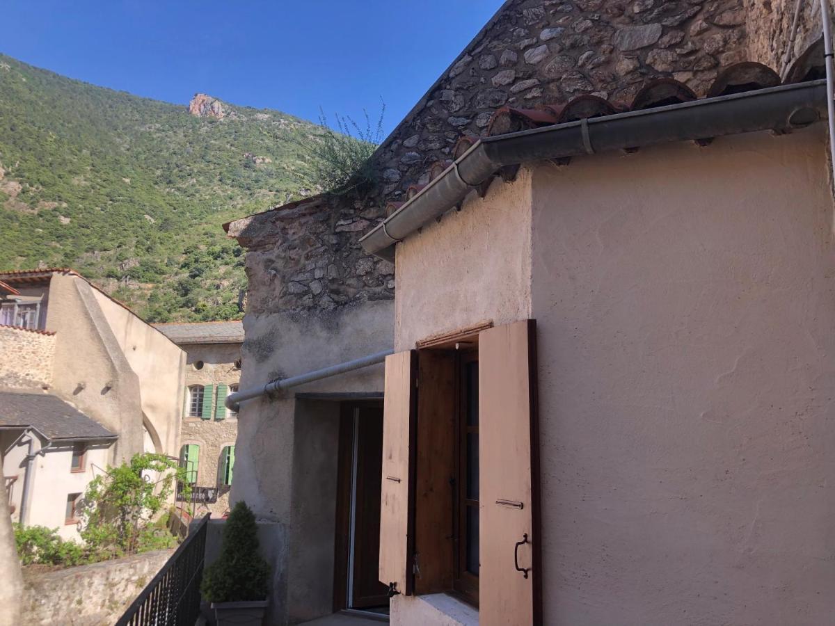 Les Maisons Du Conflent, Maisons Familiales En Pierre Au Coeur Des Remparts Villefranche-de-Conflent Luaran gambar