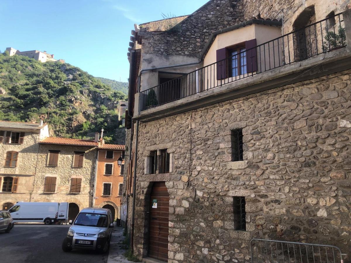Les Maisons Du Conflent, Maisons Familiales En Pierre Au Coeur Des Remparts Villefranche-de-Conflent Luaran gambar